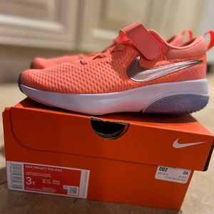 Nike, size 3, atomic pink sneakers